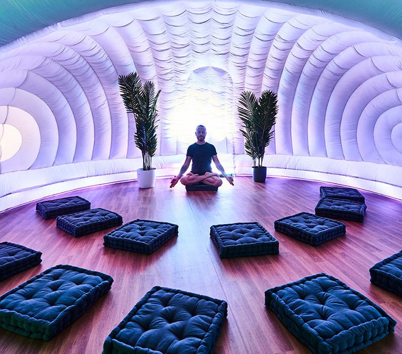 ResortsWorld_Yoga_Slider3